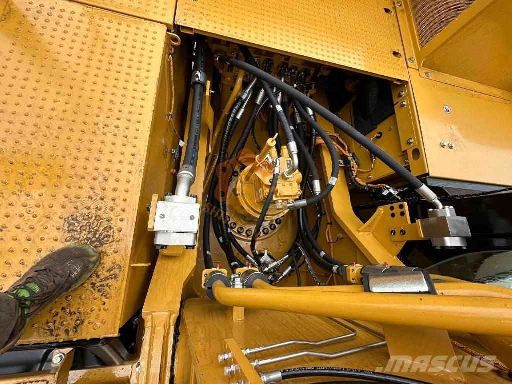 CAT 336 NEXT GEN Bandgrävare