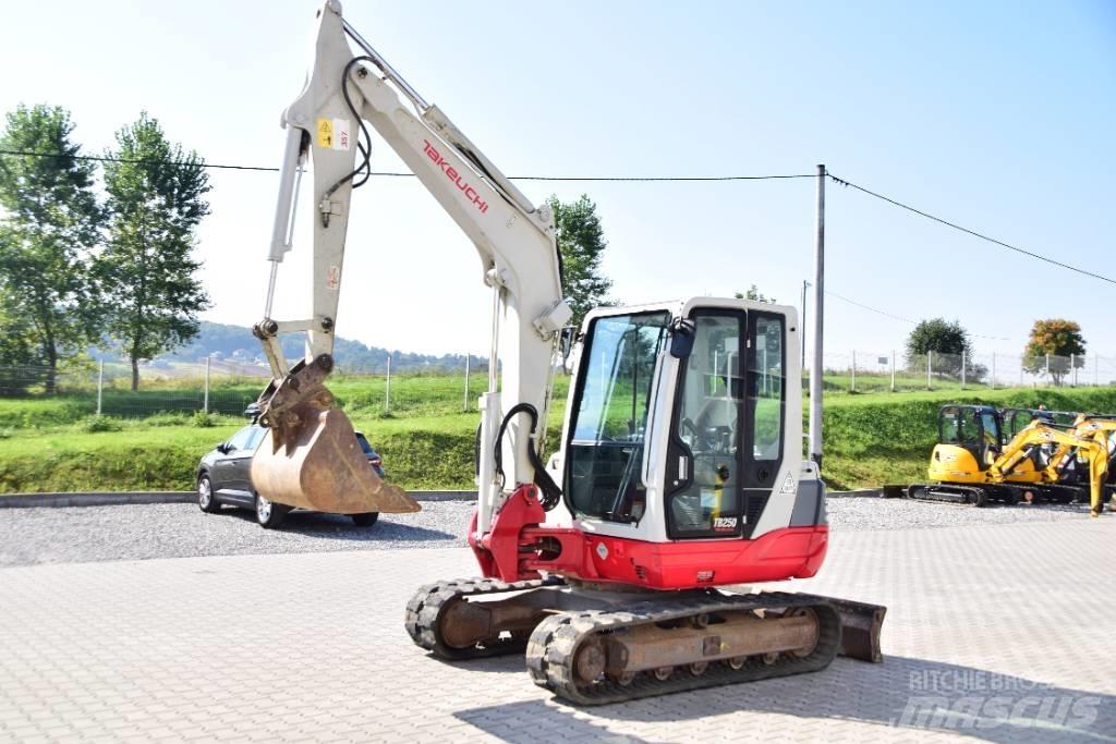 Takeuchi TB250 , A/C Minigrävare < 7t