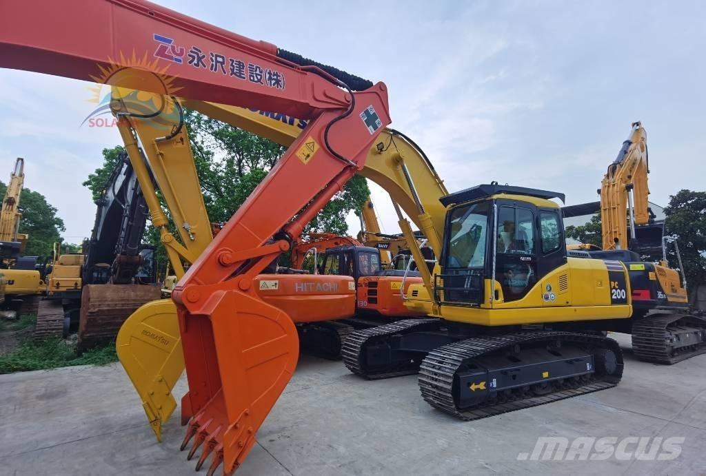 Komatsu PC 200-8 Bandgrävare