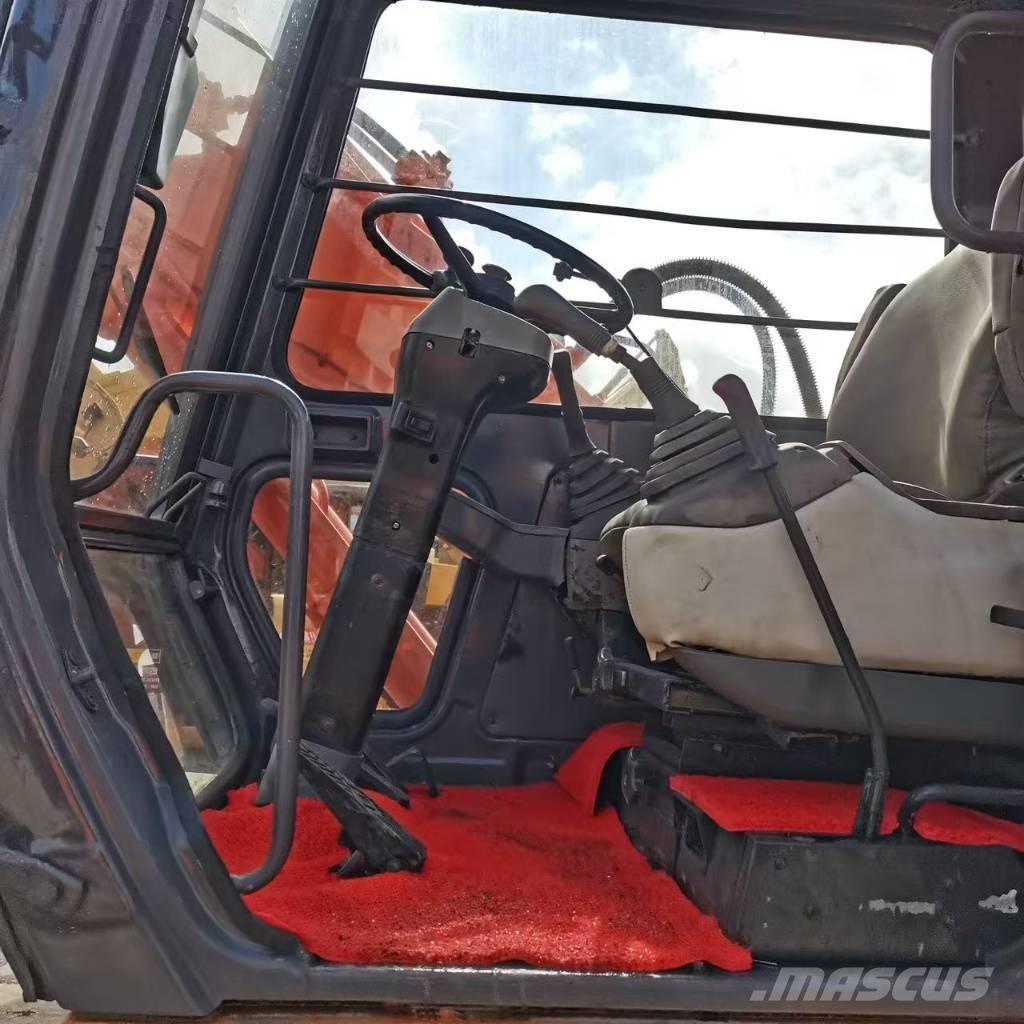 Hitachi EX 100 W D Hjulgrävare