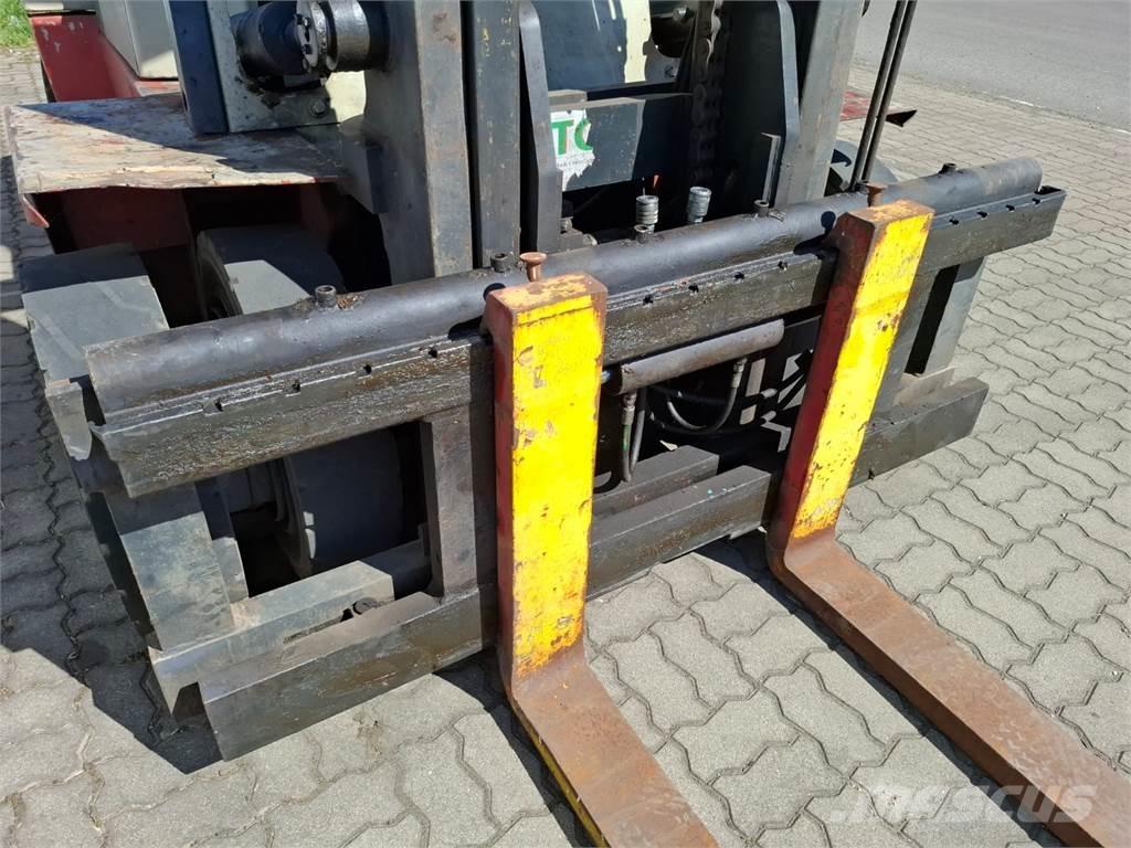 Nissan DF05A60U Dieselmotviktstruckar