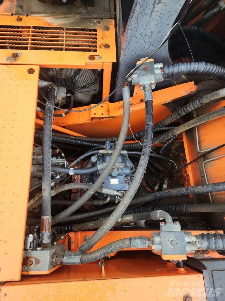 Doosan DX 300 LC-5 Bandgrävare