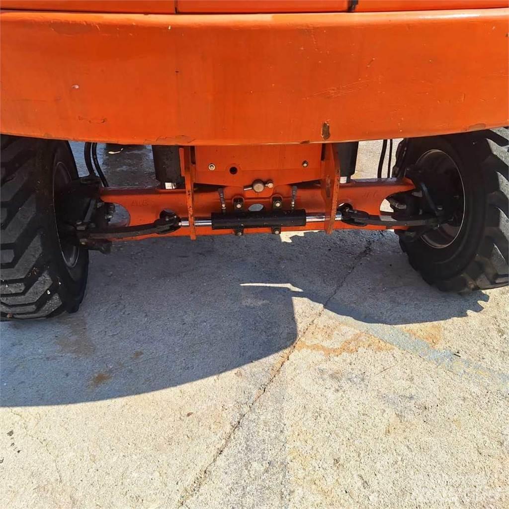JLG 460SJ Teleskop bomliftar
