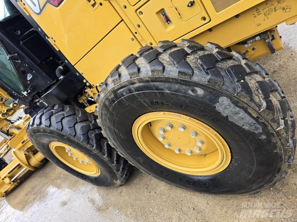 CAT 150 Väghyvlar