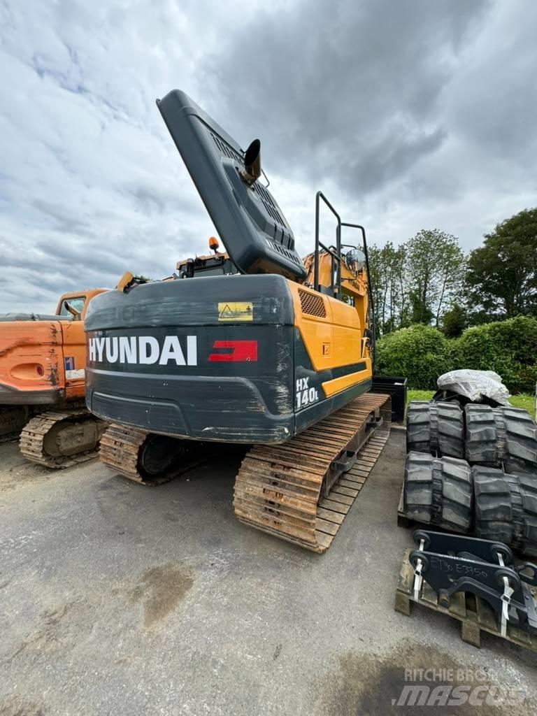 Hyundai HX 140L Bandgrävare