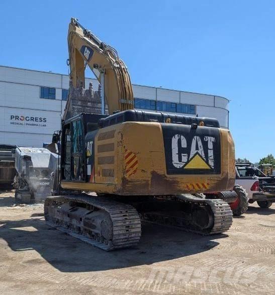 CAT 330 Bandgrävare