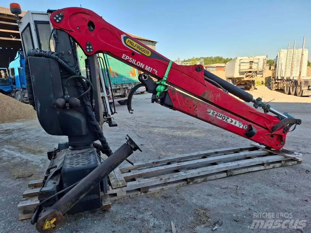 Epsilon M 12 L Skogskranar