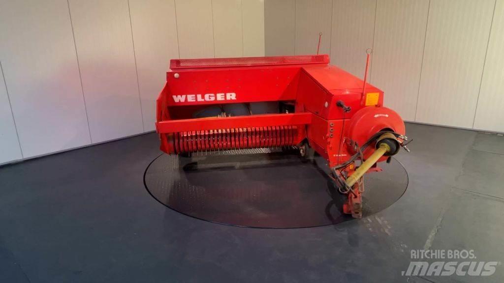 Welger AP 830 Fälthackar
