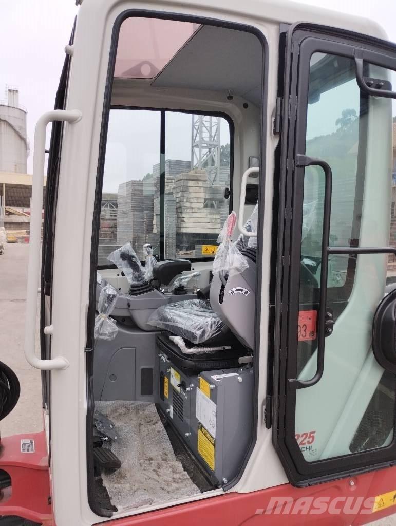 Takeuchi TB 225 Minigrävare < 7t