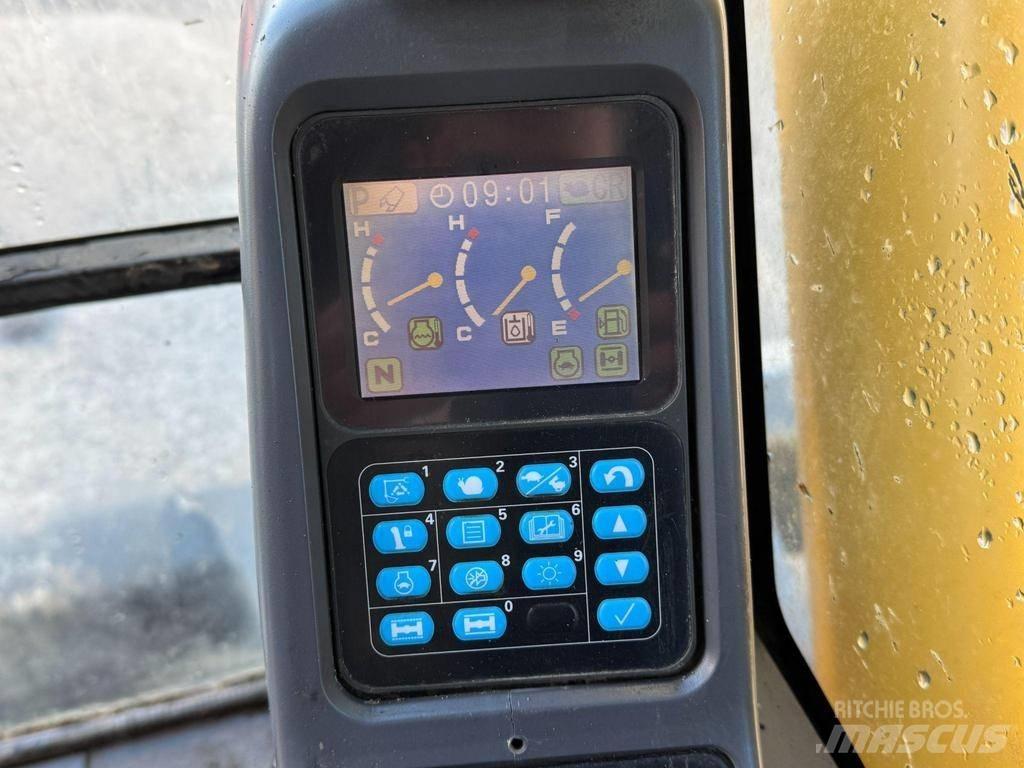 Komatsu PW 160-7 Hjulgrävare