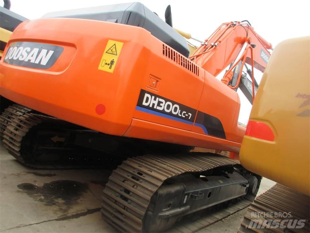 Doosan DH 300 LC-7 Bandgrävare