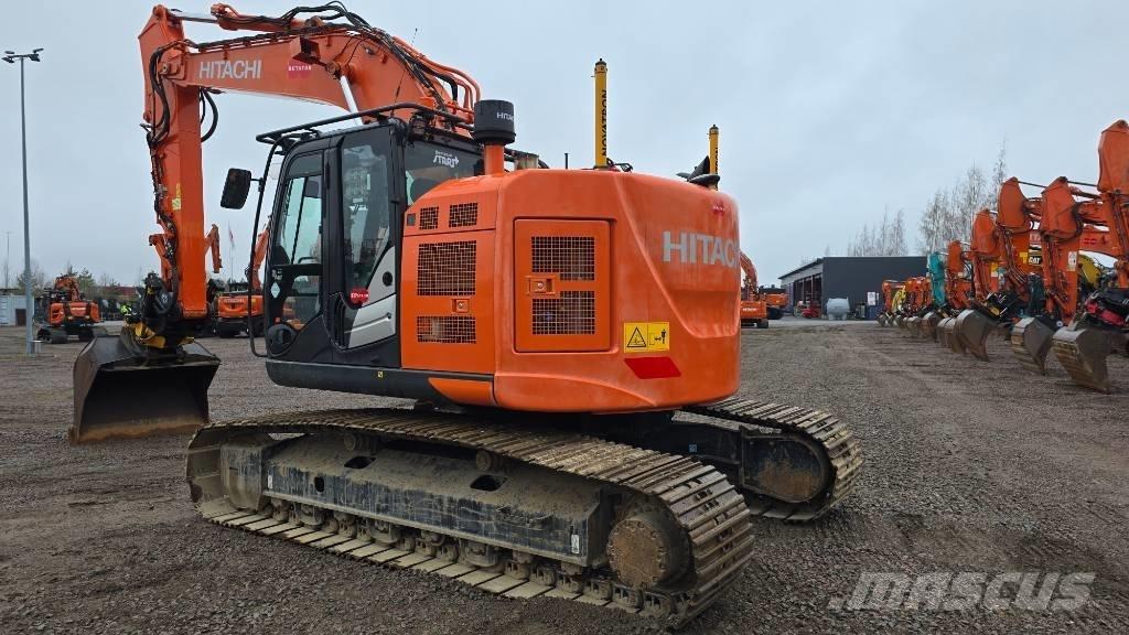 Hitachi ZX 225USLC-6 Bandgrävare