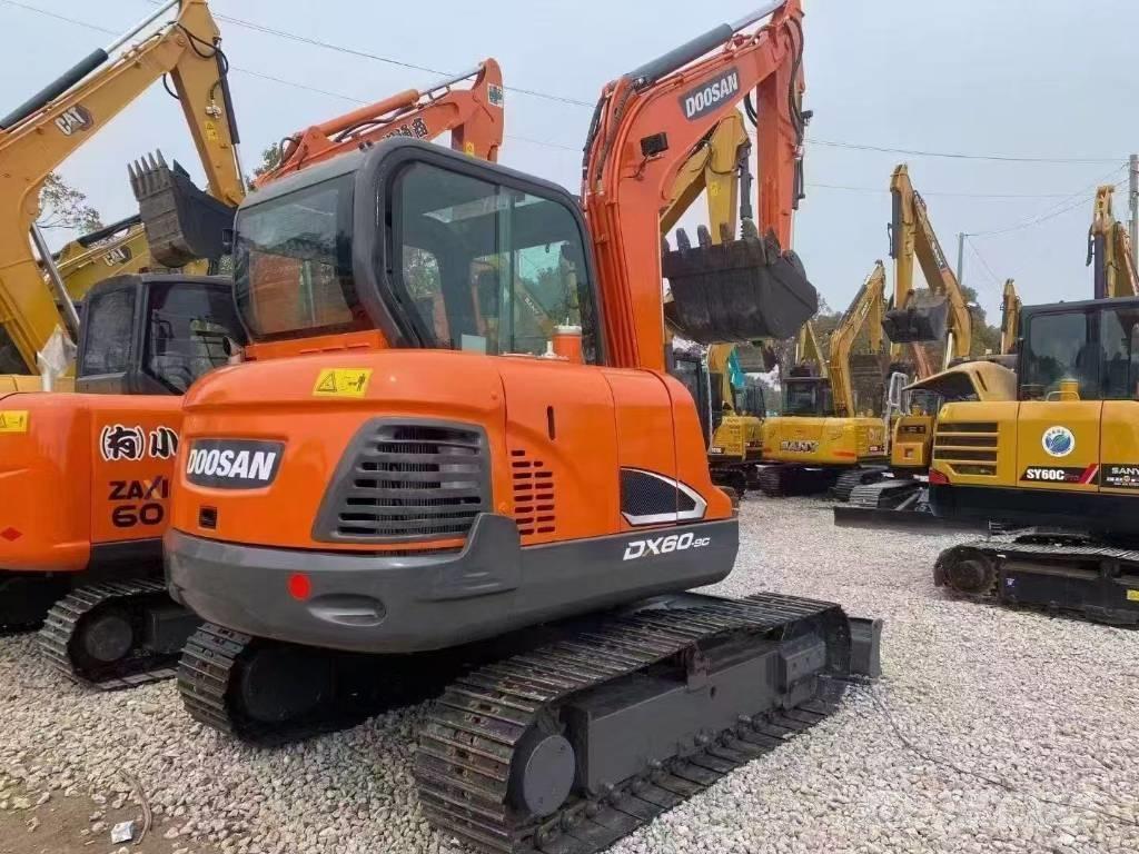 Doosan DX 60 Bandgrävare