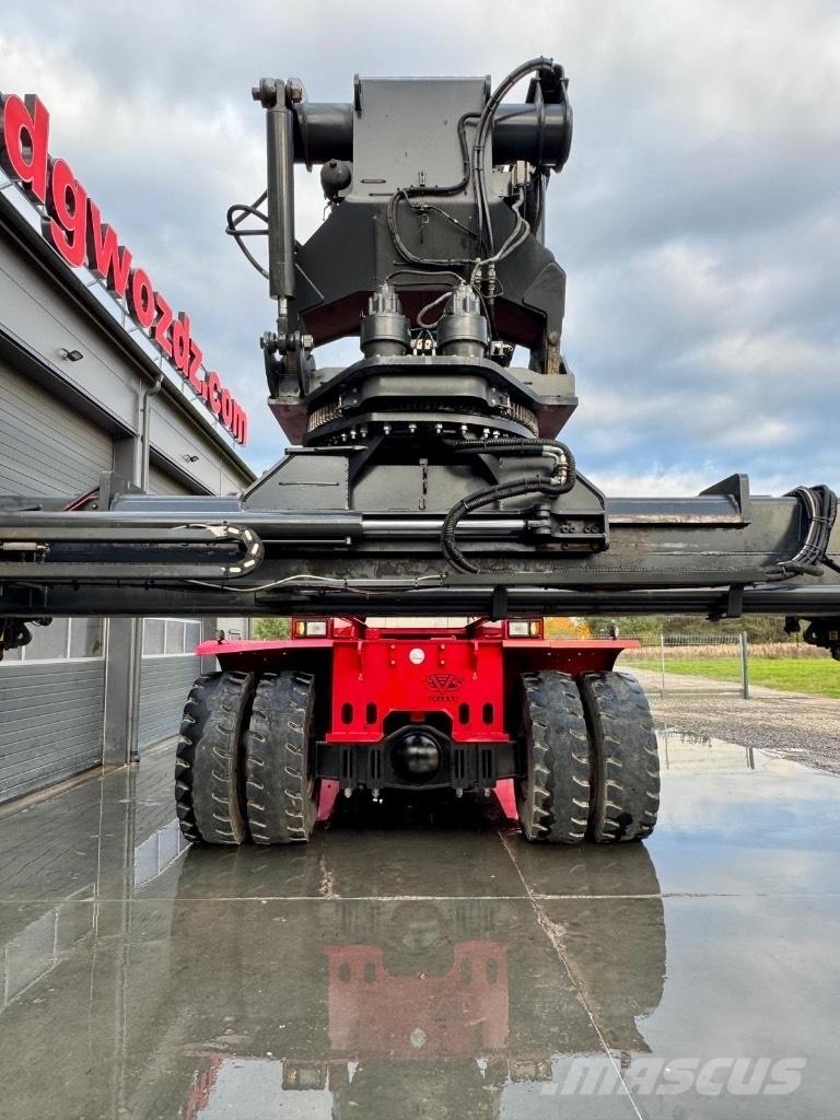 CVS Ferrari F465 Reachstackers