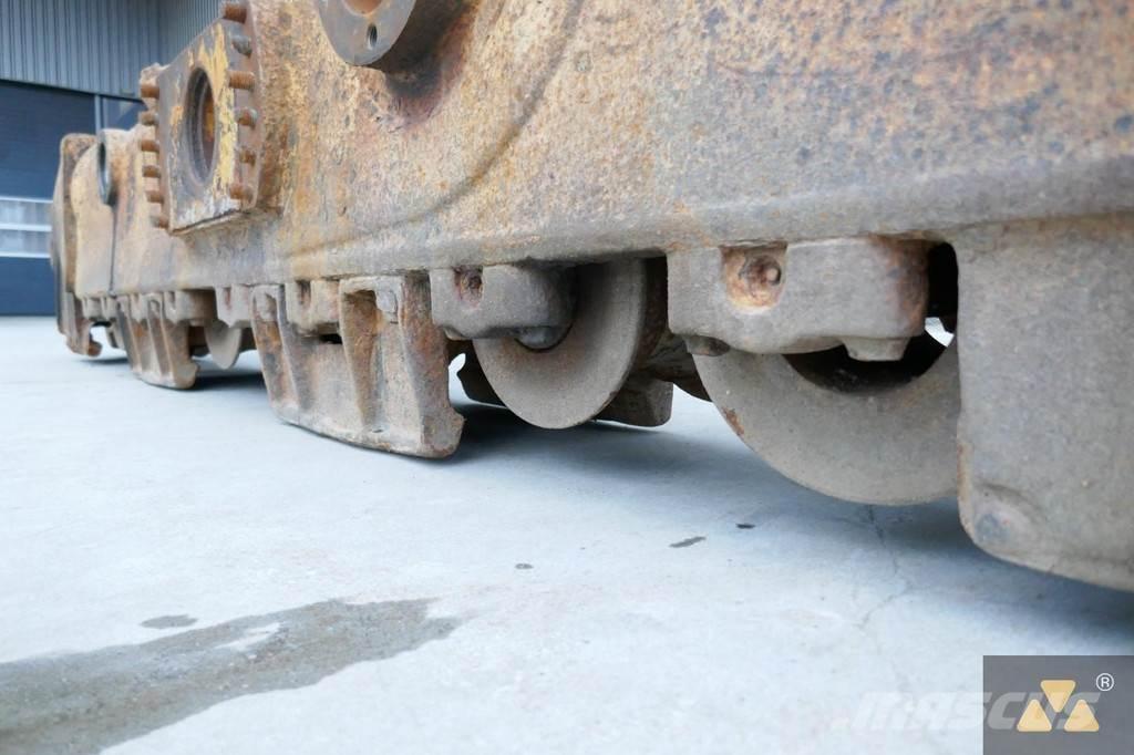 CAT 261-3082 Däck, hjul och fälgar