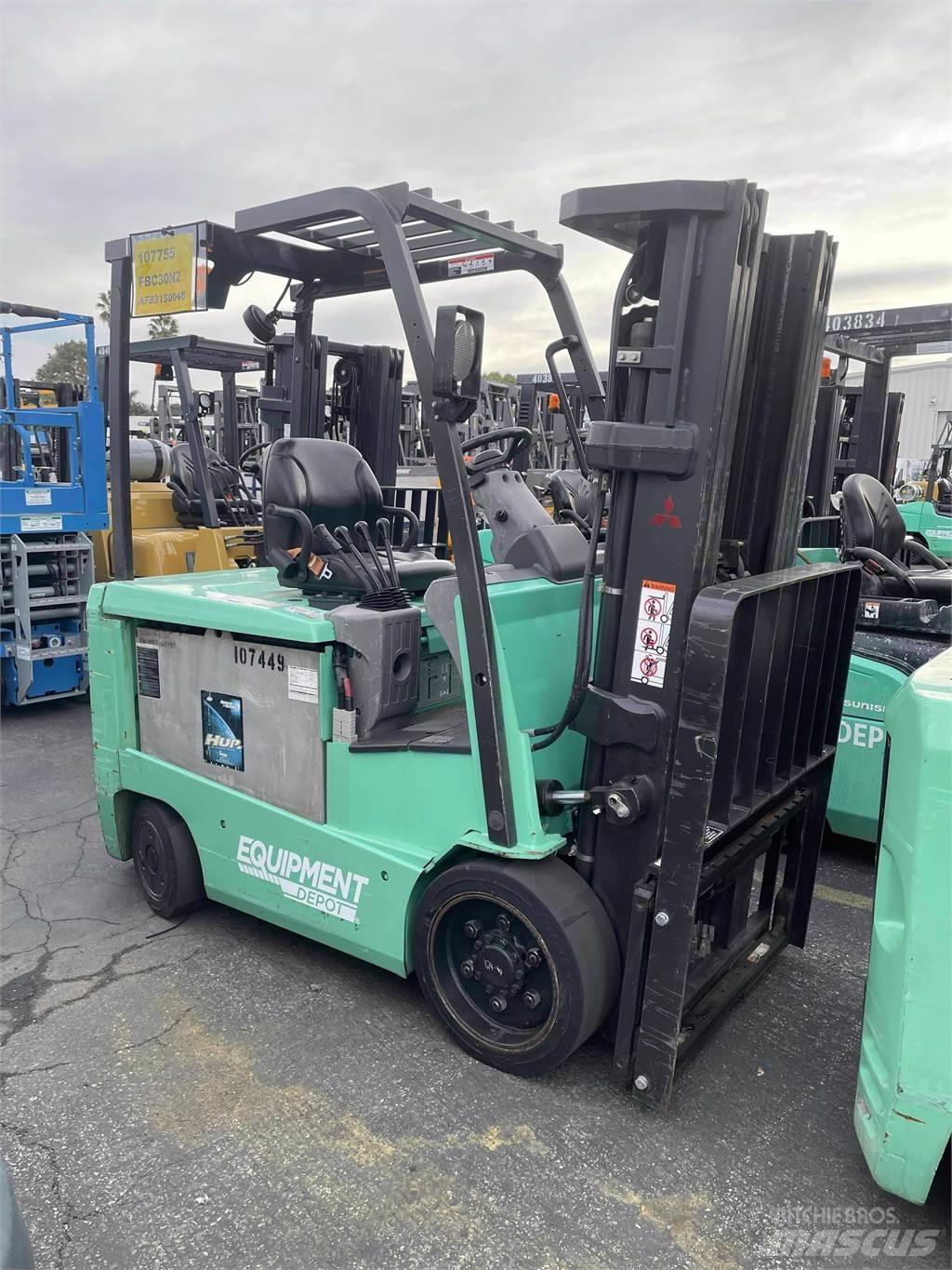 Mitsubishi FBC30N Elmotviktstruckar