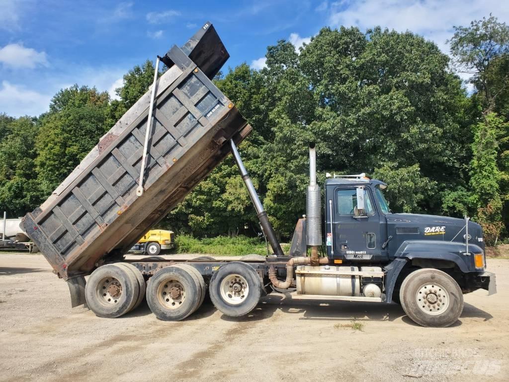 Mack CL713 Tippbilar