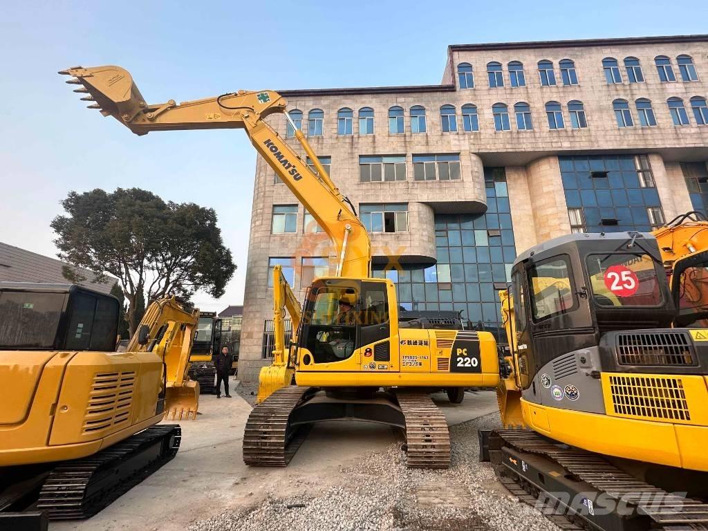 Komatsu PC 220-8 Bandgrävare