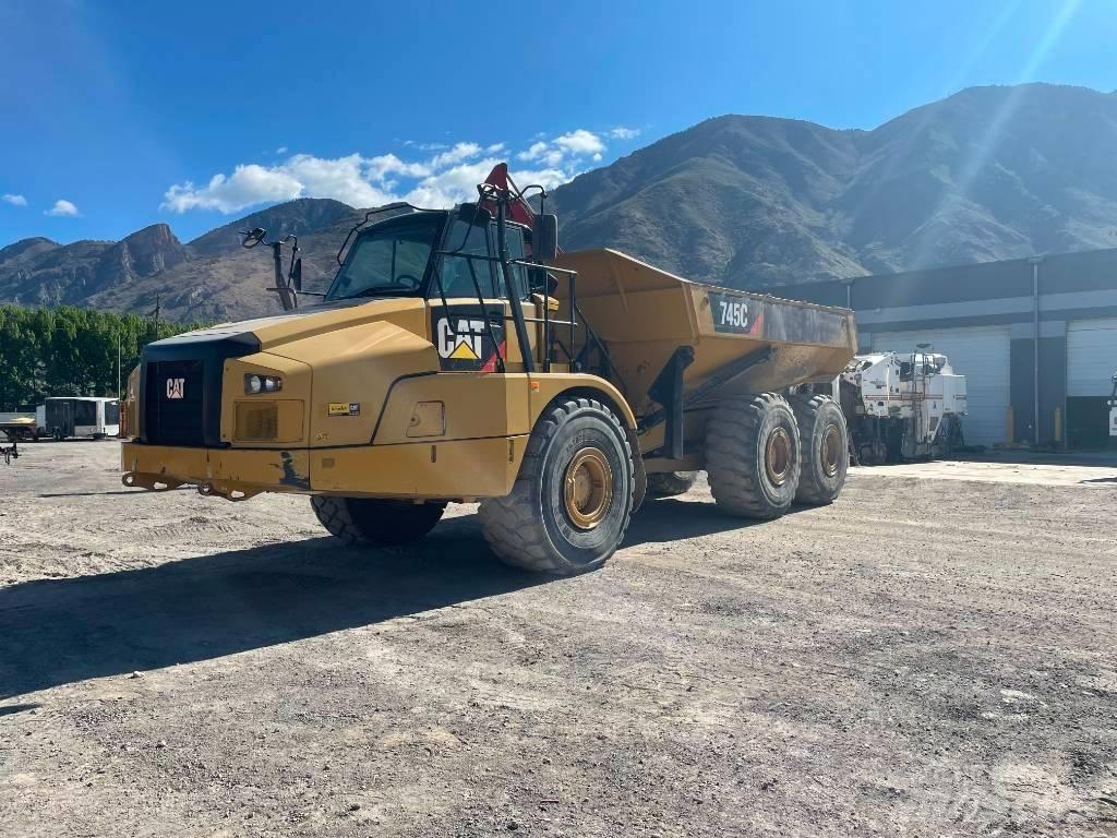 CAT 745 C Midjestyrd dumper