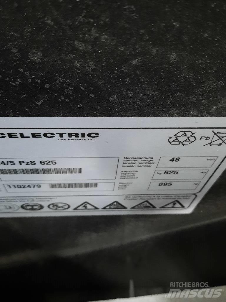 UniCarriers A2N116Q Elmotviktstruckar