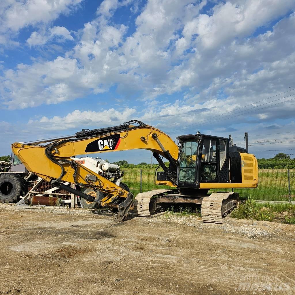 CAT 320 E Bandgrävare
