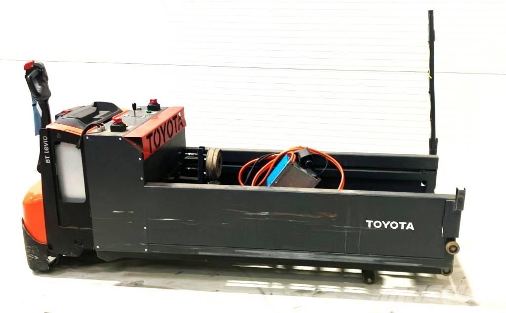 Toyota LWE200 + tugger Pallvagn