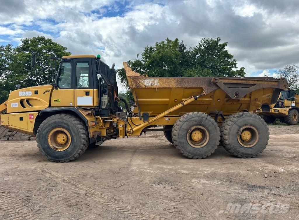 Bell B 25 D Midjestyrd dumper
