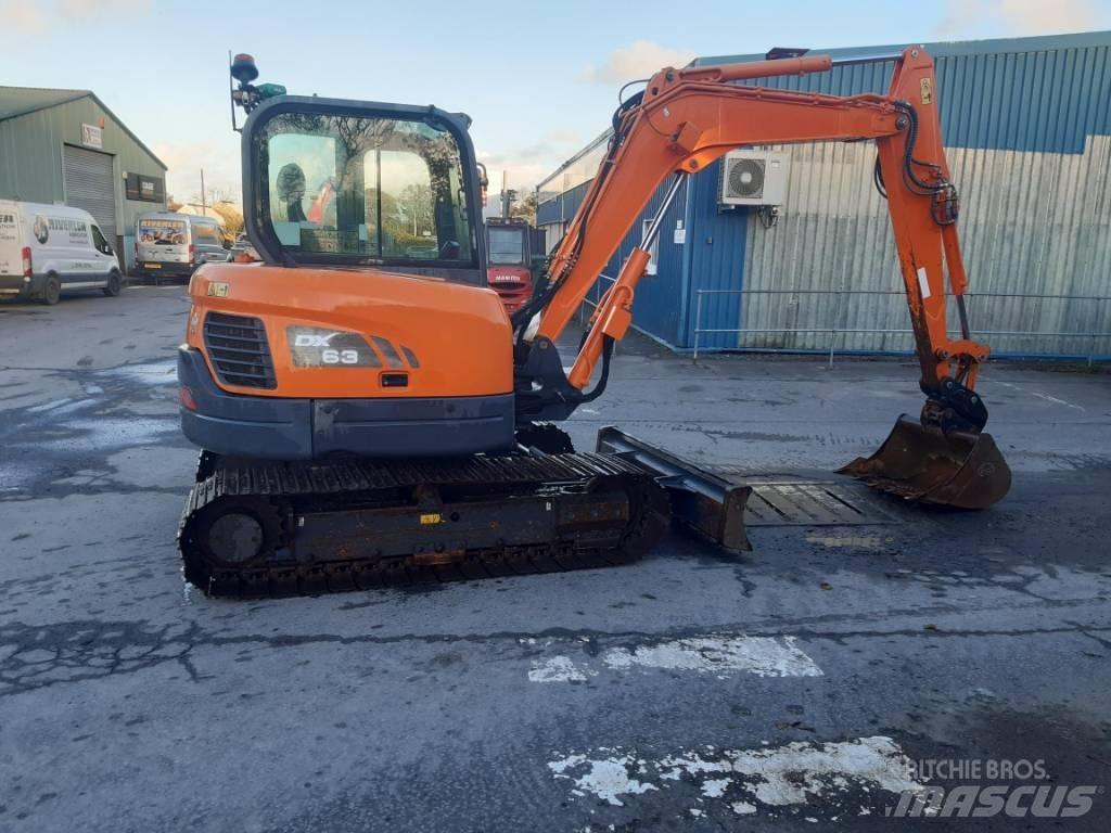 Doosan DX 63-3 Bandgrävare