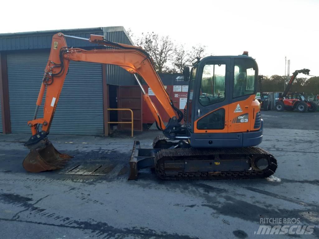 Doosan DX 63-3 Bandgrävare