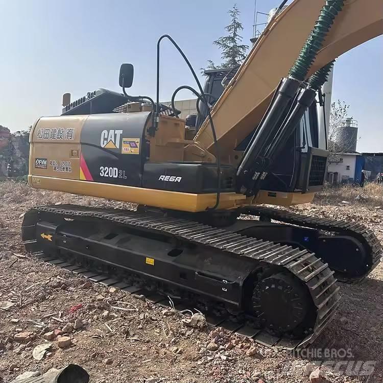 CAT 320 D2L Bandgrävare