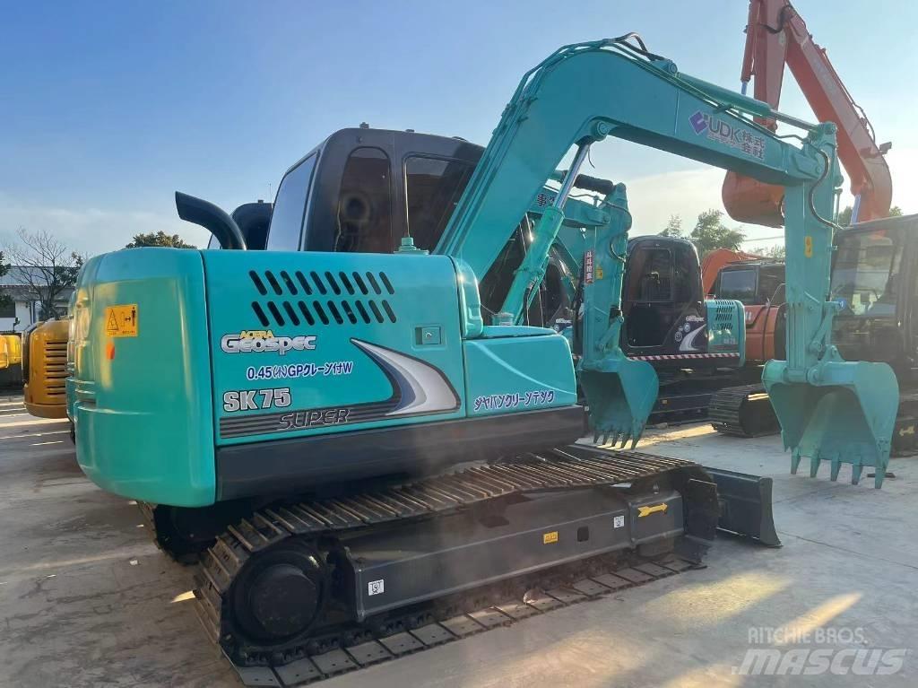 Kobelco SK75-8 Bandgrävare