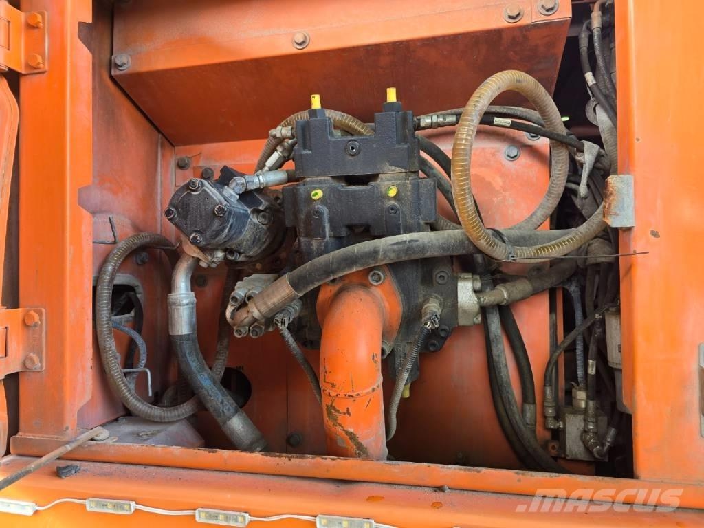 Doosan DX 210 W Hjulgrävare