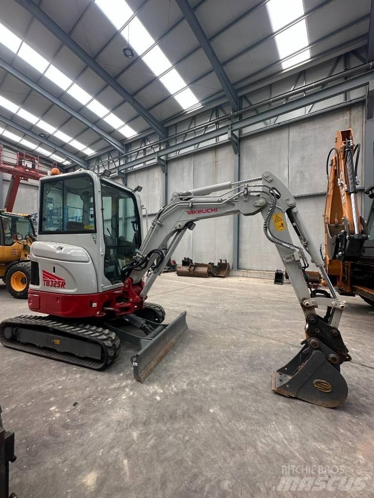 Takeuchi TB 325 R Minigrävare < 7t