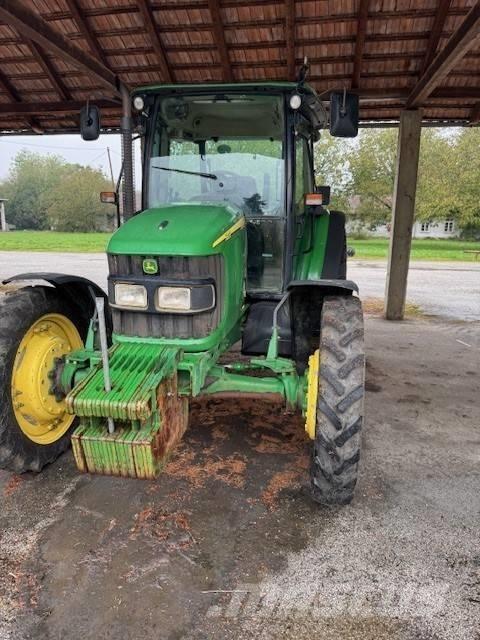John Deere 5820 Traktorer