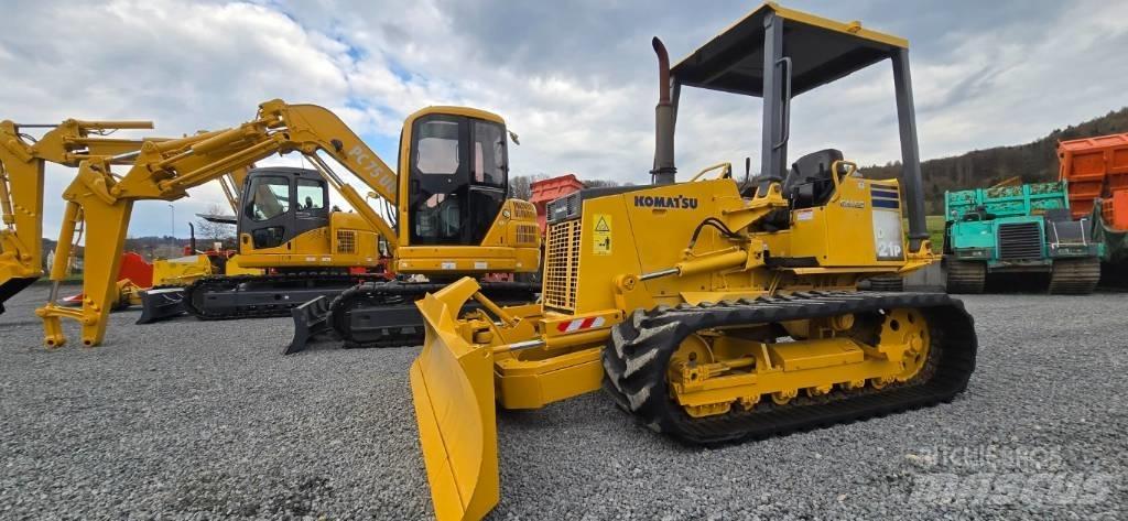 Komatsu D 21 P-8 Bandschaktare