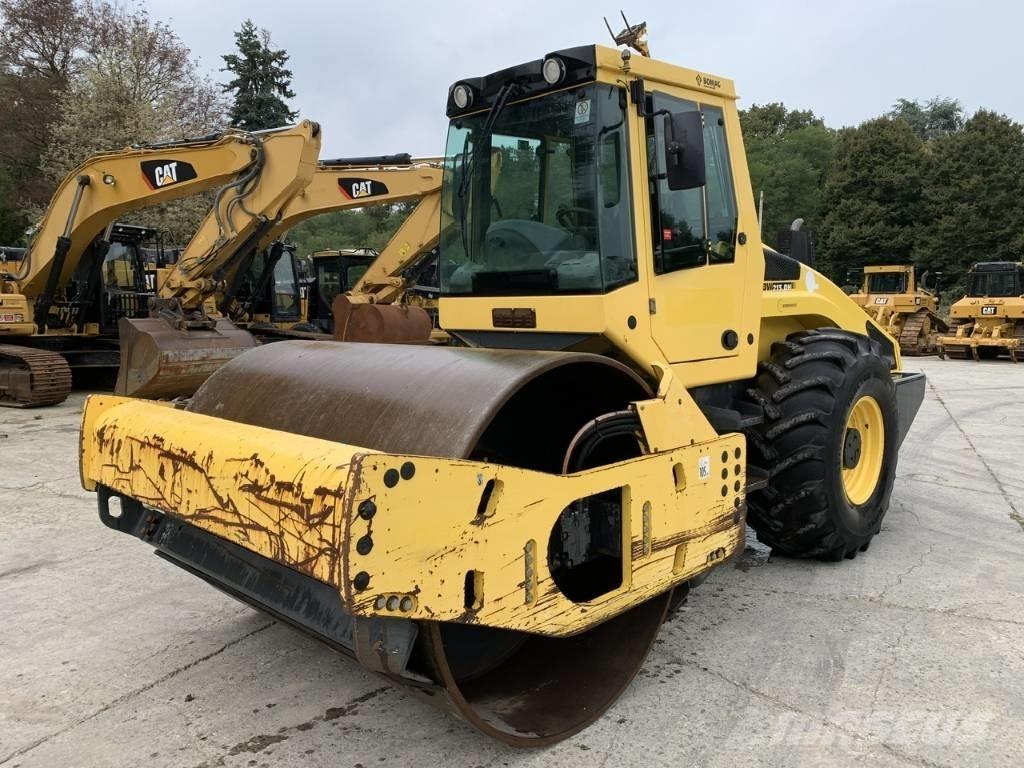 Bomag BW 213 D H-4 i Jordkompaktorer