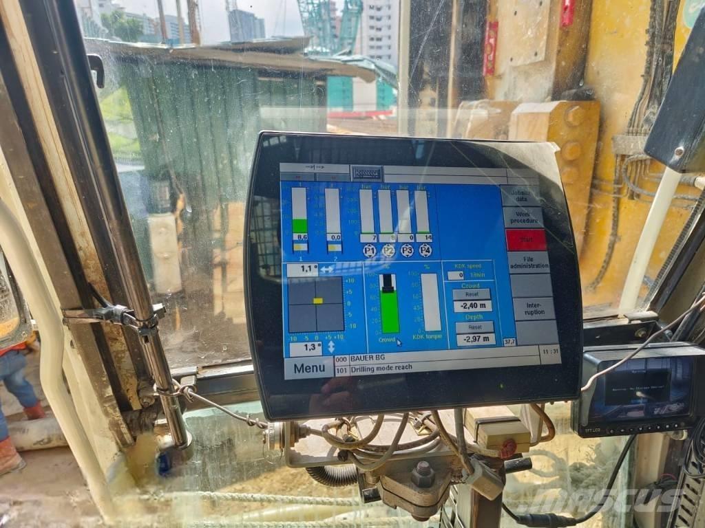 Bauer BG 36 Tunga borr