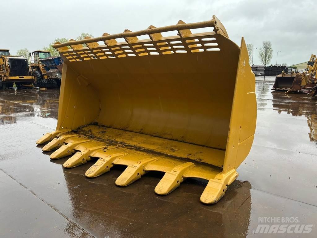 CAT Bucket 990 Skopor