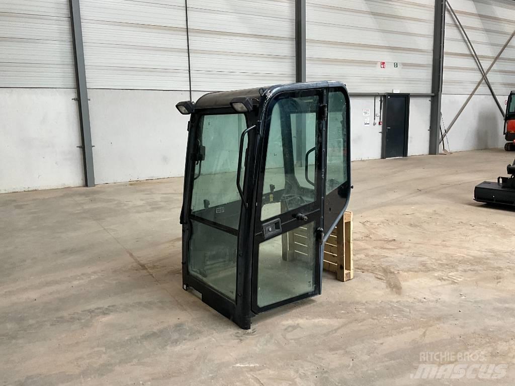 Kubota U 27-4 Hytter och interiör