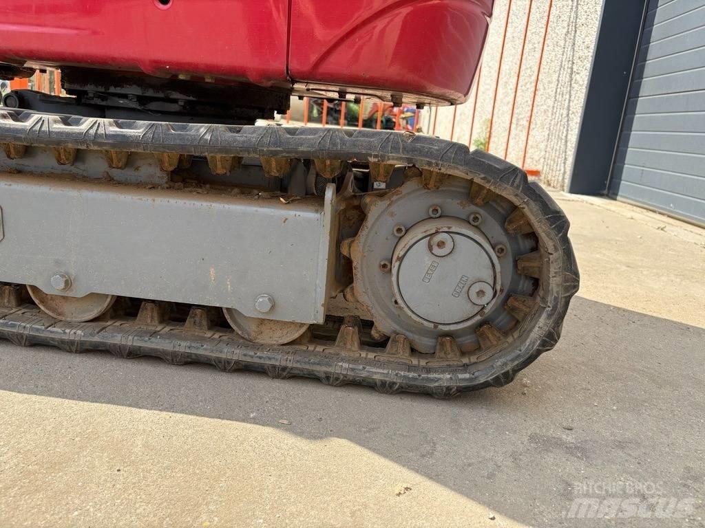 Takeuchi TB 210 R Minigrävare < 7t