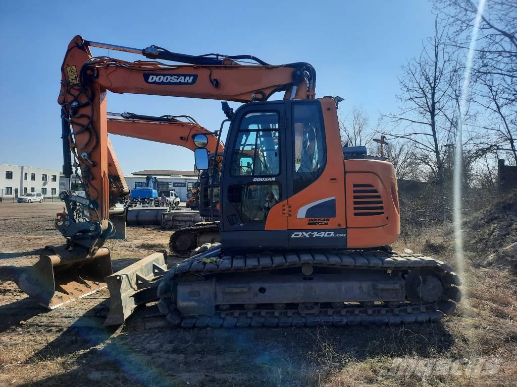 Doosan DX140LCR-5 Bandgrävare