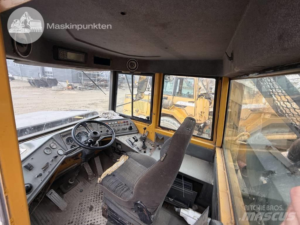Volvo A 25 C Midjestyrd dumper