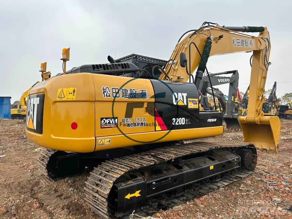 CAT 320 D2L Bandgrävare
