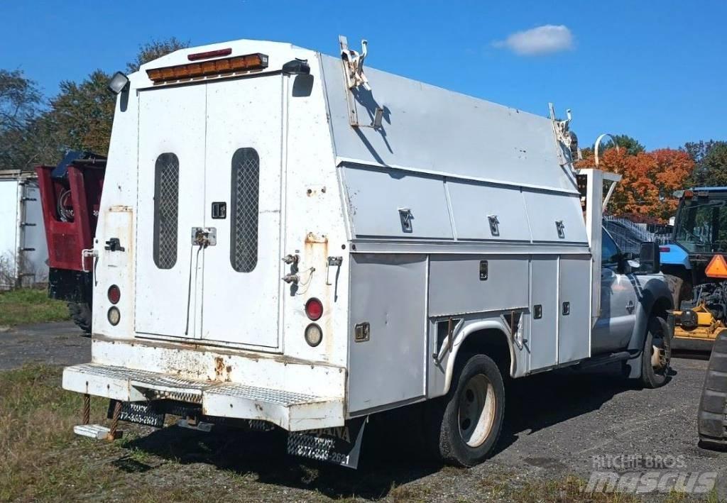 Ford F 550 XL SD Plogbilar