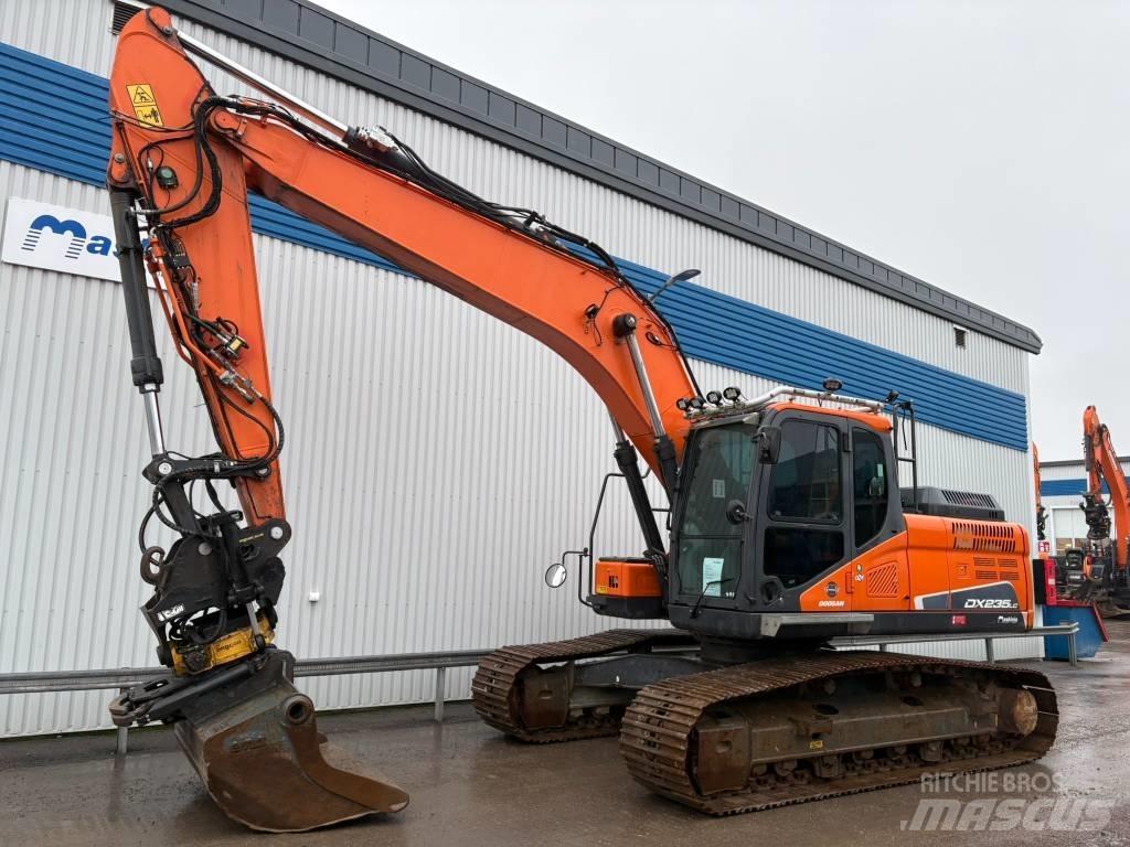 Doosan DX235LC-5 Bandgrävare