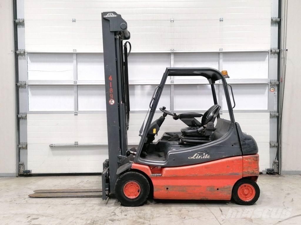 Linde E25-02 Elmotviktstruckar