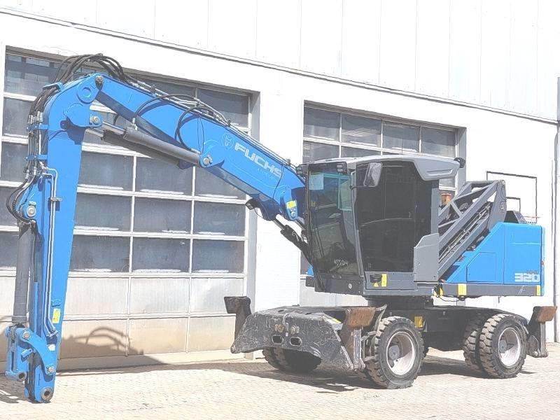 Fuchs MHL 320 F Avfalls / industri hantering