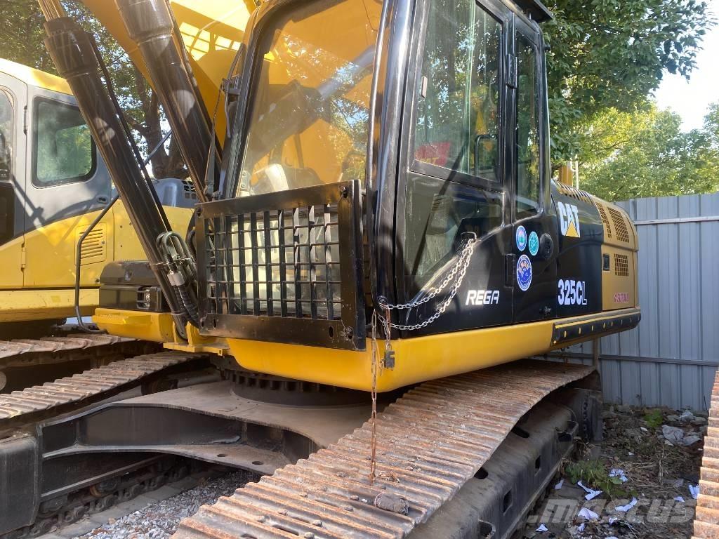 CAT 325 CL Bandgrävare