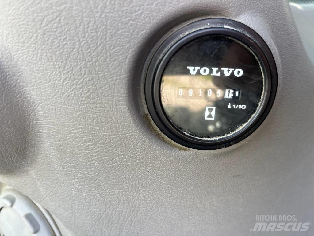 Volvo EC 300 EL Bandgrävare
