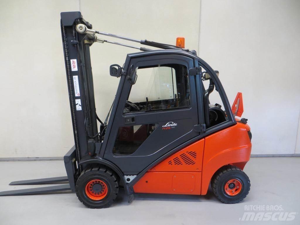 Linde H25T Gasolmotviktstruckar